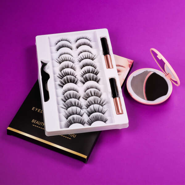 Beauty Gold pack 12 eyelashes, eyeliner and LED
